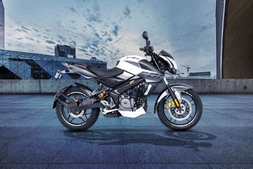 Bajaj Pulsar NS200 Price (Festive Offers), Mileage, Images, Colours