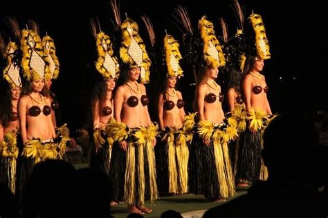 Royal Lahaina Luau (Myths of Maui Luau) - What To Know BEFORE You Go ...