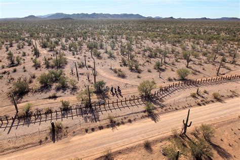 What does the US/Mexico border look like now? - Other Crap