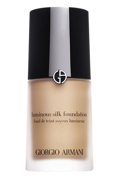 Giorgio Armani Beauty Luminous Silk Foundation Review | BEAUTY/crew