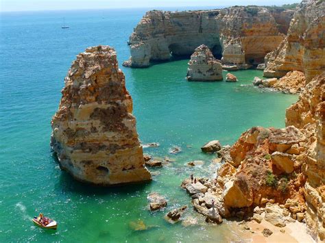 Best Beaches in the Algarve: 17 Algarve Beaches Worth Visiting (Portugal)