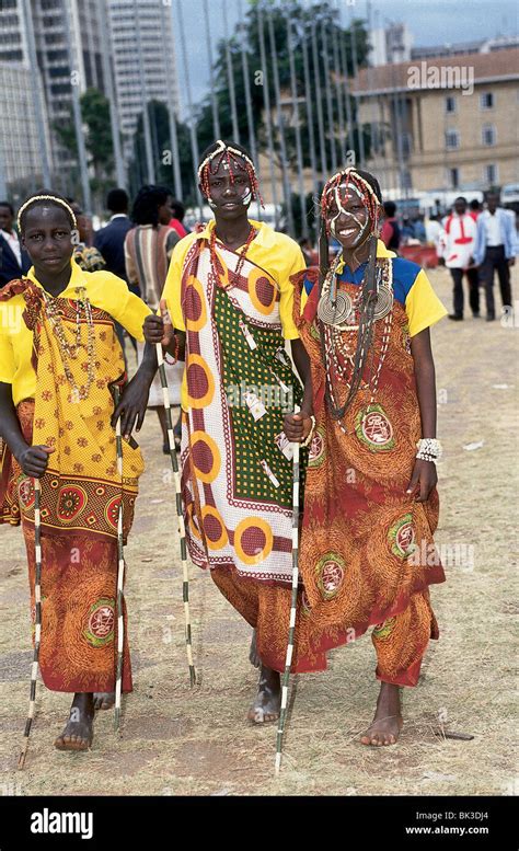 Kenyan women in Nairobi, wearing traditional clothing, Kenya Stock ...