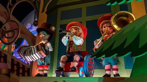 Dolls in Wheelchairs Debut on "it's a small world" in Disneyland Paris ...