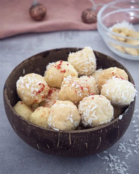 No-Bake Coconut Balls Recipe (Easy)