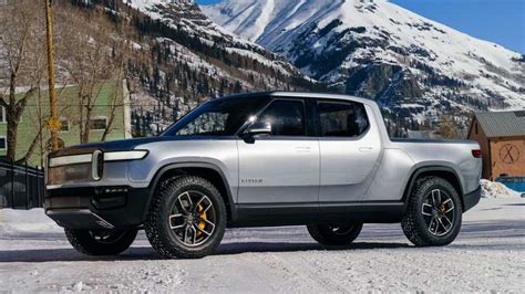 Auto Channel Leads Exploration Of Rivian R1T & R1S EVs: Video