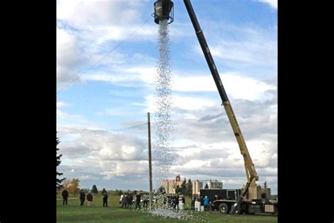 Last chance for Rotary golf ball drop tickets - SaskToday.ca