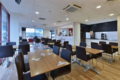 Travelodge Paignton Seafront | Paignton 2024 UPDATED DEALS £24, HD ...