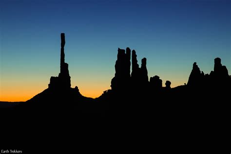 What to Expect on a Monument Valley Sunrise Tour | Earth Trekkers