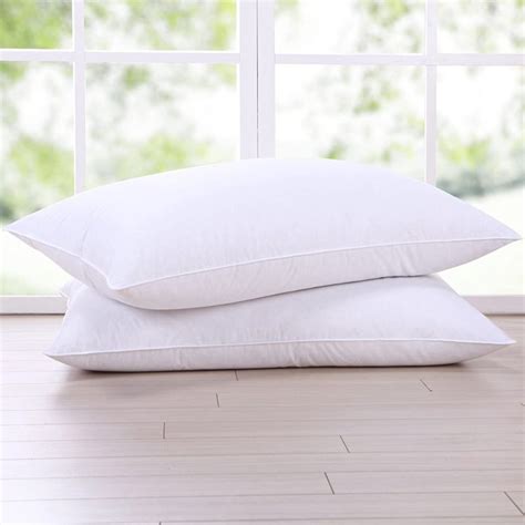 7 Best Feather Pillows - Buying Guide and Reviews