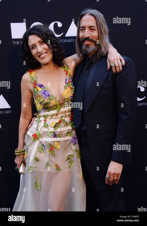 Actress Lisa Edelstein and her husband, artist Robert Russell attend ...