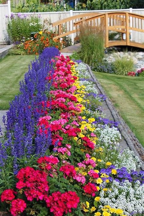 Small Flower Garden Layout Ideas