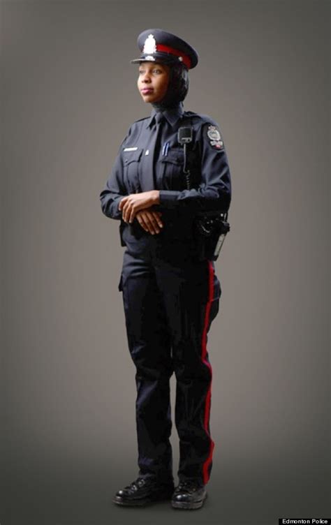 Hijab Uniform For Edmonton Police Approved (PHOTO) | HuffPost Canada