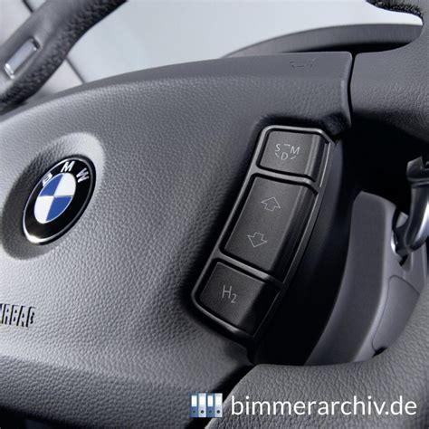 Model Archive for BMW models · BMW Hydrogen 7 - Interieur · bmwarchive.org