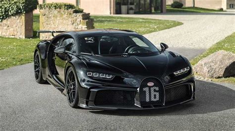 Bugatti Assembles 300th Chiron, This Menacingly Black Pur Sport ...