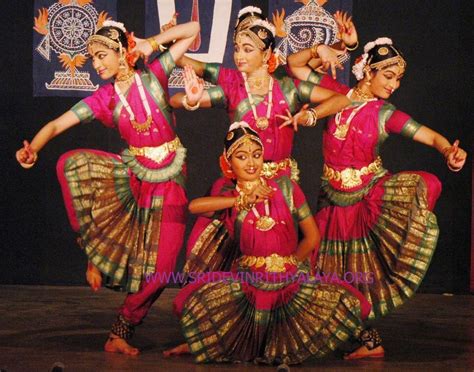 Bharatanatyam Wallpapers - Top Free Bharatanatyam Backgrounds ...