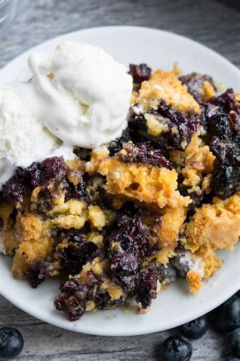 BLUEBERRY DUMP CAKE {BLUEBERRY COBBLER DUMP CAKE} - Dokter