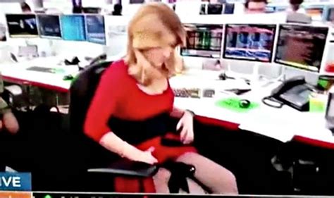 TV reporter left red-faced when camera catches her in AWKWARD position ...