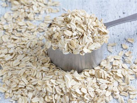 9 Simple Homemade Oatmeal Face Mask for Dry Skin