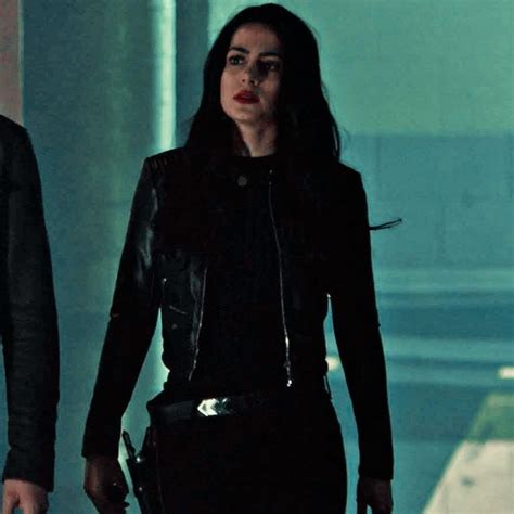 isabelle lightwood icon | Roupas, Looks, Filmes