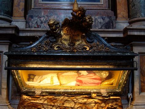 Pope Gregory's Incorrupt body | Cuerpo, Muerte, Santoral