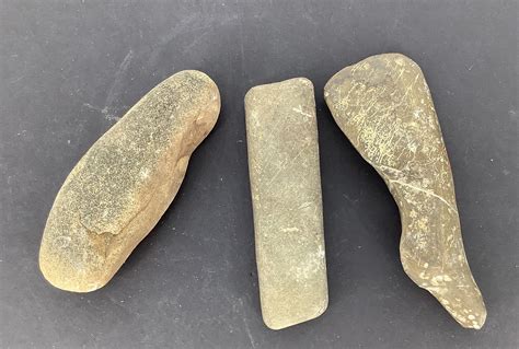 Lot - Native American stone tools.