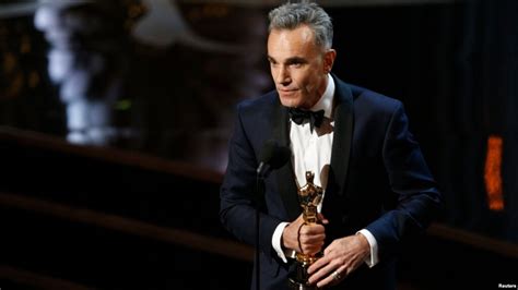 Daniel Day-Lewis Wins 3rd Oscar for 'Lincoln'