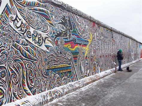 Berlin Wall Graffiti | Berlin wall, Graffiti, Street art