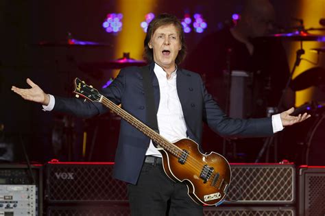 Paul McCartney Wants to Get the Rights to His Beatles Songs | TIME