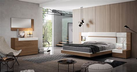 Graceful Wood Elite Modern Bedroom Sets San Antonio Texas Garcia-Sabate ...