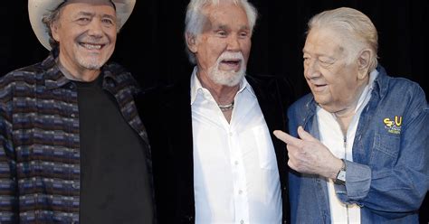 New Country Music Hall of Fame inductees announced - CBS News