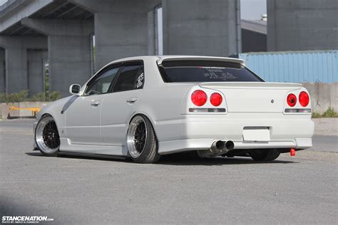 The Forgotten One // Kazuyuki's Nissan Skyline. | StanceNation™ // Form ...