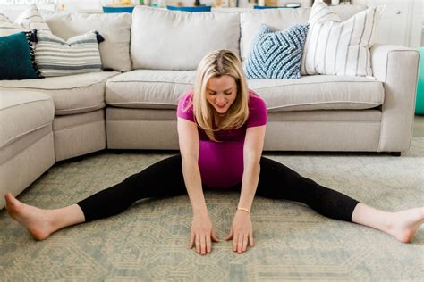 6 Hip-Opening Stretches To Do During Pregnancy - Baby Chick