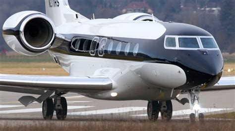 Best Looking Gulfstream G650 Landing & Take Off at Bern Airport - YouTube