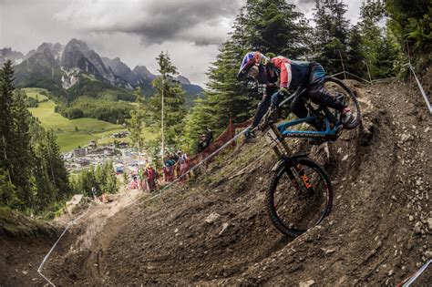 UCI World Cup Downhill Racing Kicks Off this Weekend - Singletracks ...