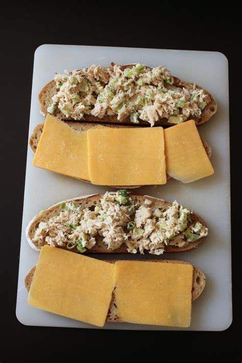 Easy Tuna Melt Sandwiches