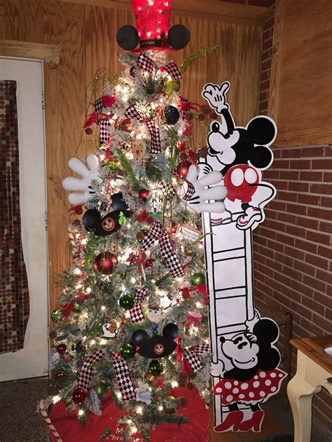 Mickey and Minnie Mouse Christmas Tree! | Mickey mouse christmas tree ...