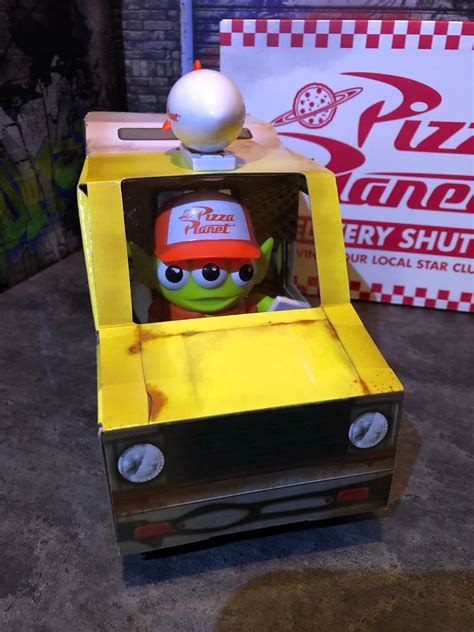 Toy Story Pizza Planet Alien Delivers Pizza with Mattel SDCC