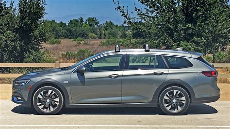 One Week With: 2018 Buick Regal TourX Essence AWD | Automobile Magazine