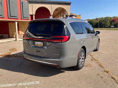 2022 Chrysler Pacifica Hybrid