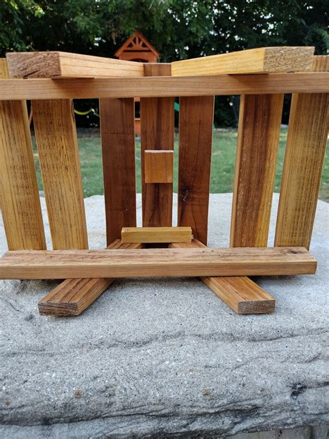 Squirrel Feeder Picnic Table - Etsy