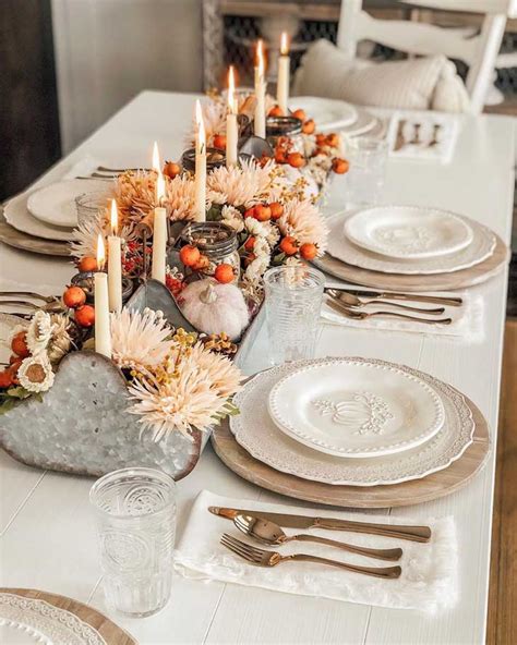 Farmhouse Thanksgiving table decor - Farmhousehub