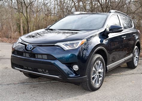 Review: 2017 RAV4 Hybrid