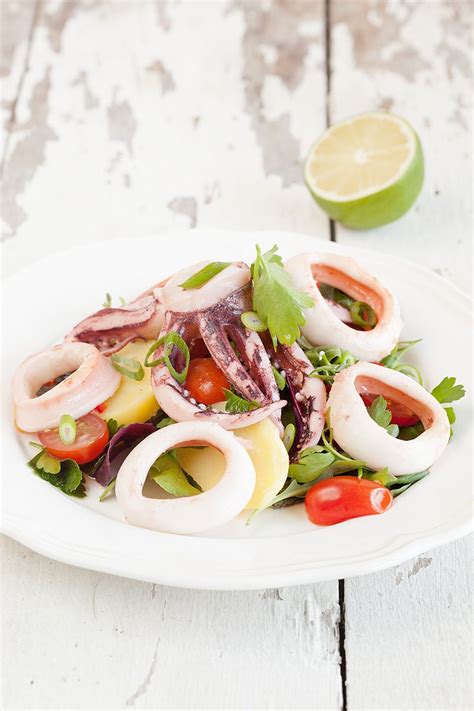 Calamari salad - ohmydish.com