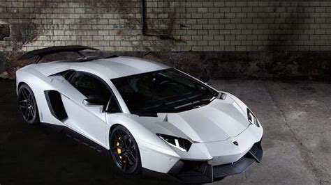 Lamborghini Aventador LP 700-4 News and Reviews | Motor1.com