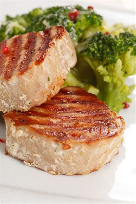 Pan-Seared Tuna Steak Recipe | PaleoHacks Blog