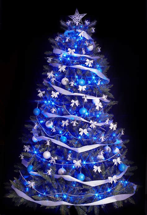 34 Blue Christmas Tree Decorations Ideas - Decoration Love