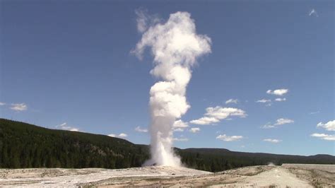 Old Faithful Geyser Biggest Eruption Ever! - YouTube