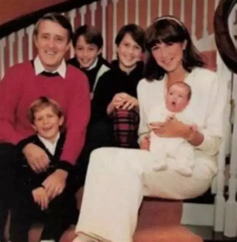 Conheça a esposa de Brian Mulroney: Mila e vida de casado, filhos ...