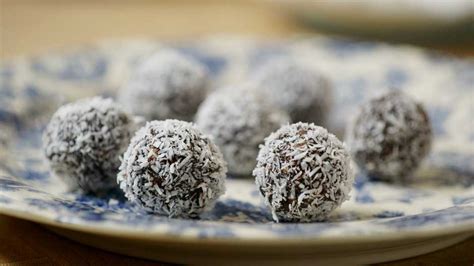 Cocoa Balls | Food Thinkers by Breville