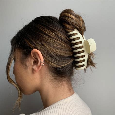 79 Stylish And Chic How To Wear Mini Hair Clips For Long Hair ...